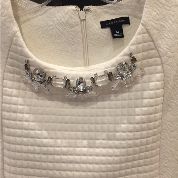 Ann Taylor studded pullover top size M. - Picture 2 of 5